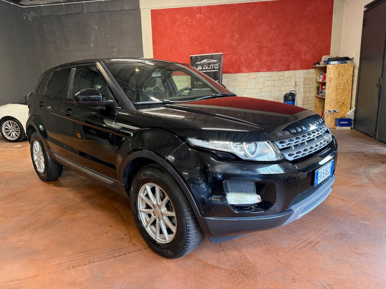 Land Rover Range Evoque 2.2 Sd4 5p. Pure