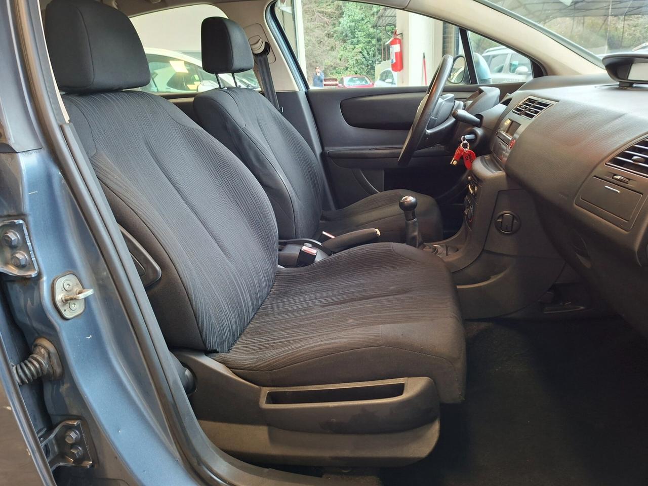 Citroen C4 1.4 BENZINA / DA NEOPATENTATI