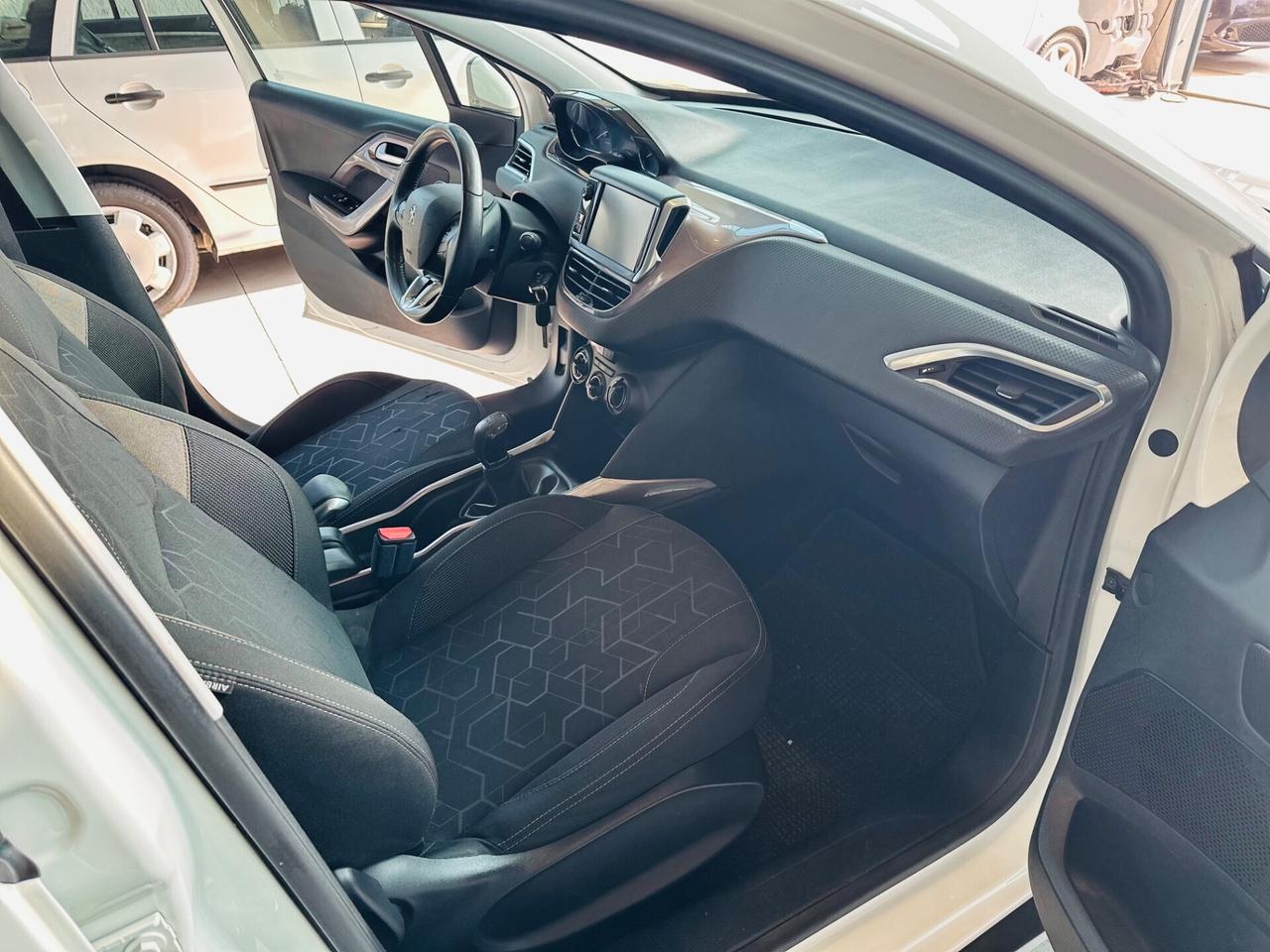 Peugeot 2008 PureTech 82 Allure