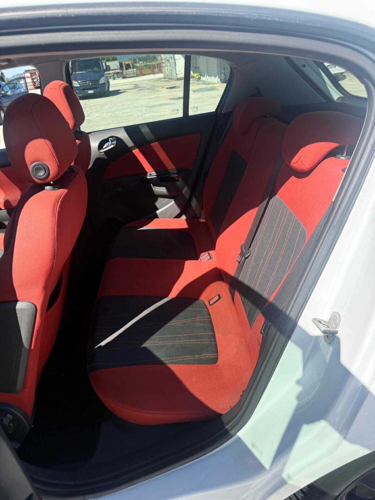 Opel Corsa 1.2 Benzina NEOPATENTATI UNIPROPRIETÀ