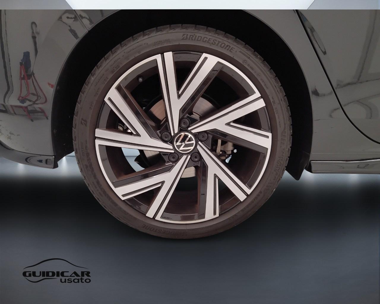 VOLKSWAGEN Golf VIII 2020 - Golf 1.5 etsi evo R-Line 150cv dsg