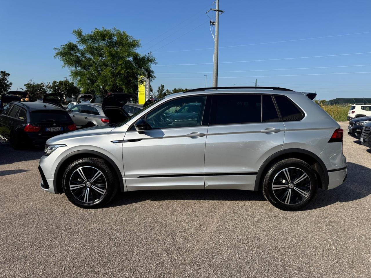 Volkswagen Tiguan R-LINE 2.0 TDI 150 CV DSG 4MOTION