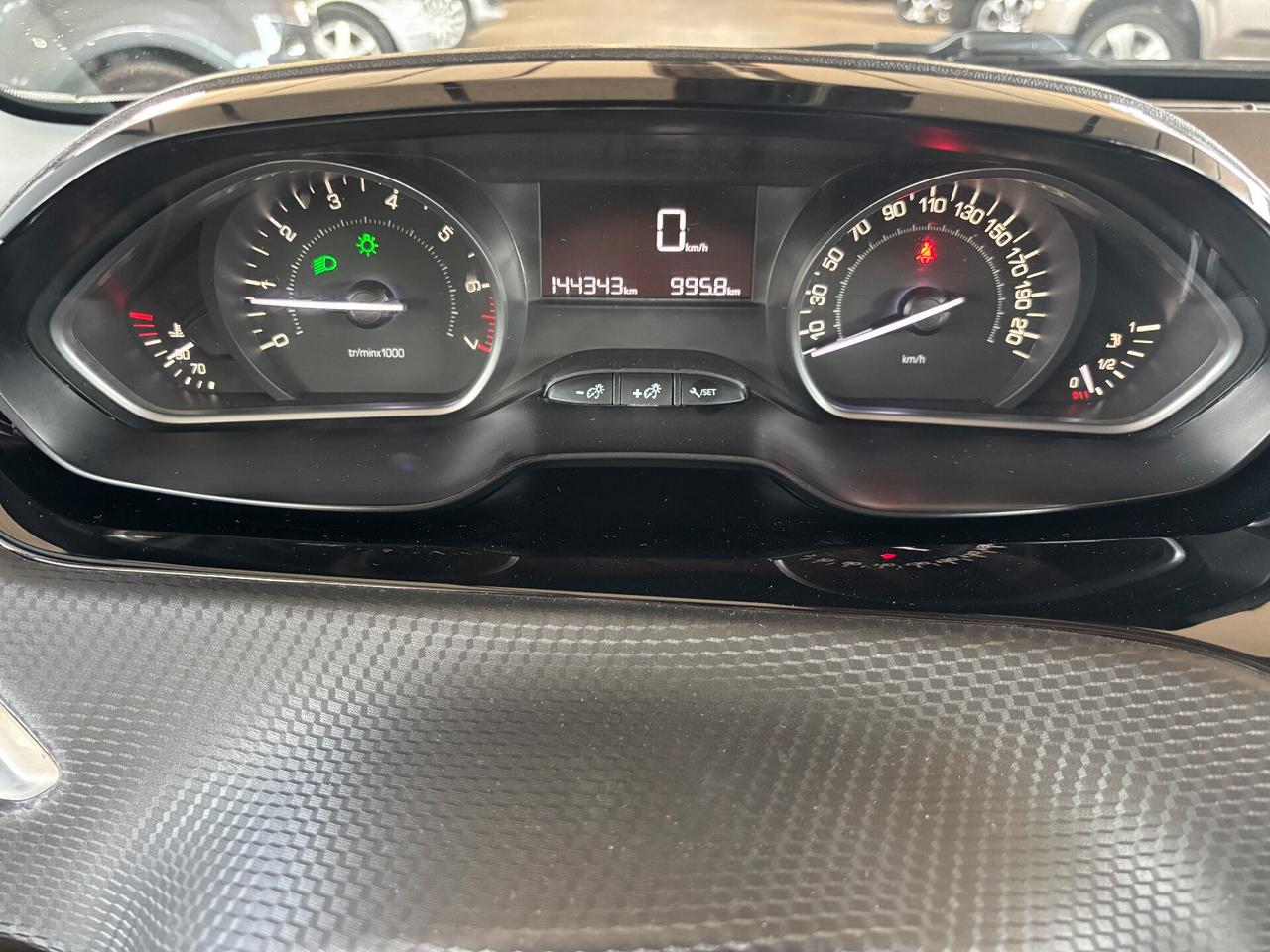 Peugeot 208 1.2 BENZINA 60KW 82CV 5 porte Allure