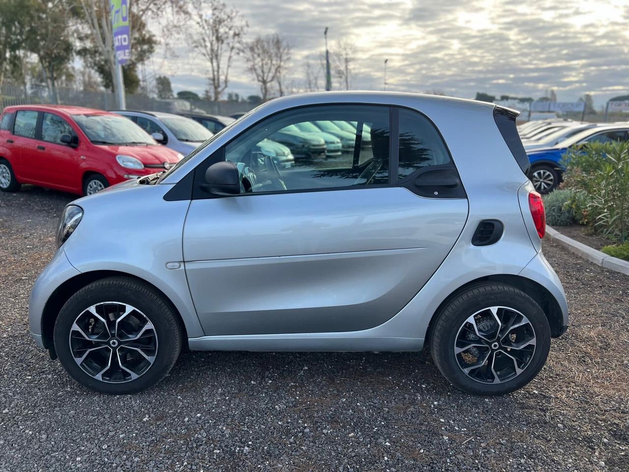 Smart ForTwo 70 1.0 twinamic Youngster pelle navi