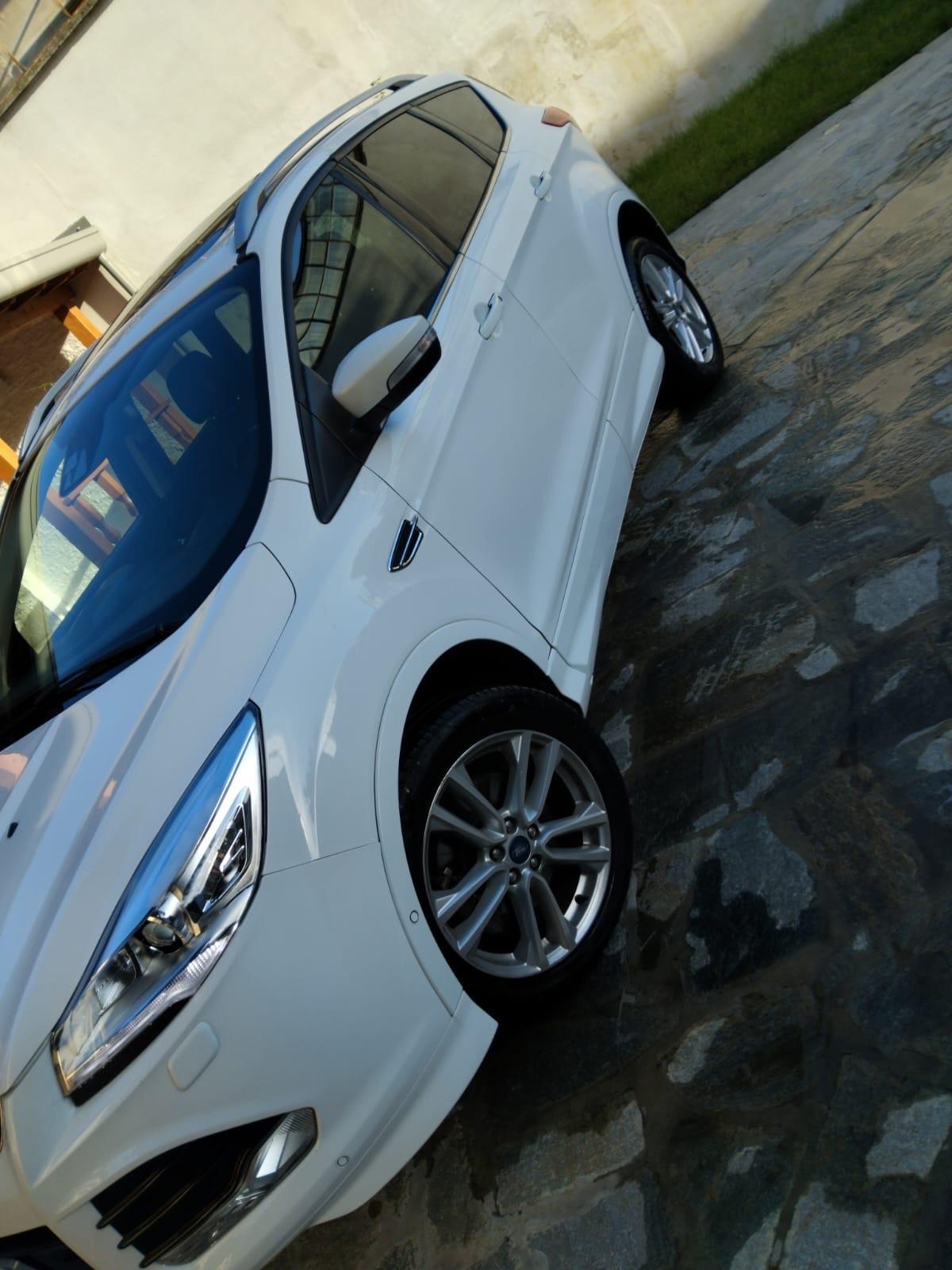 Ford Kuga 2.0 TDCI 163 CV 4WD Titanium