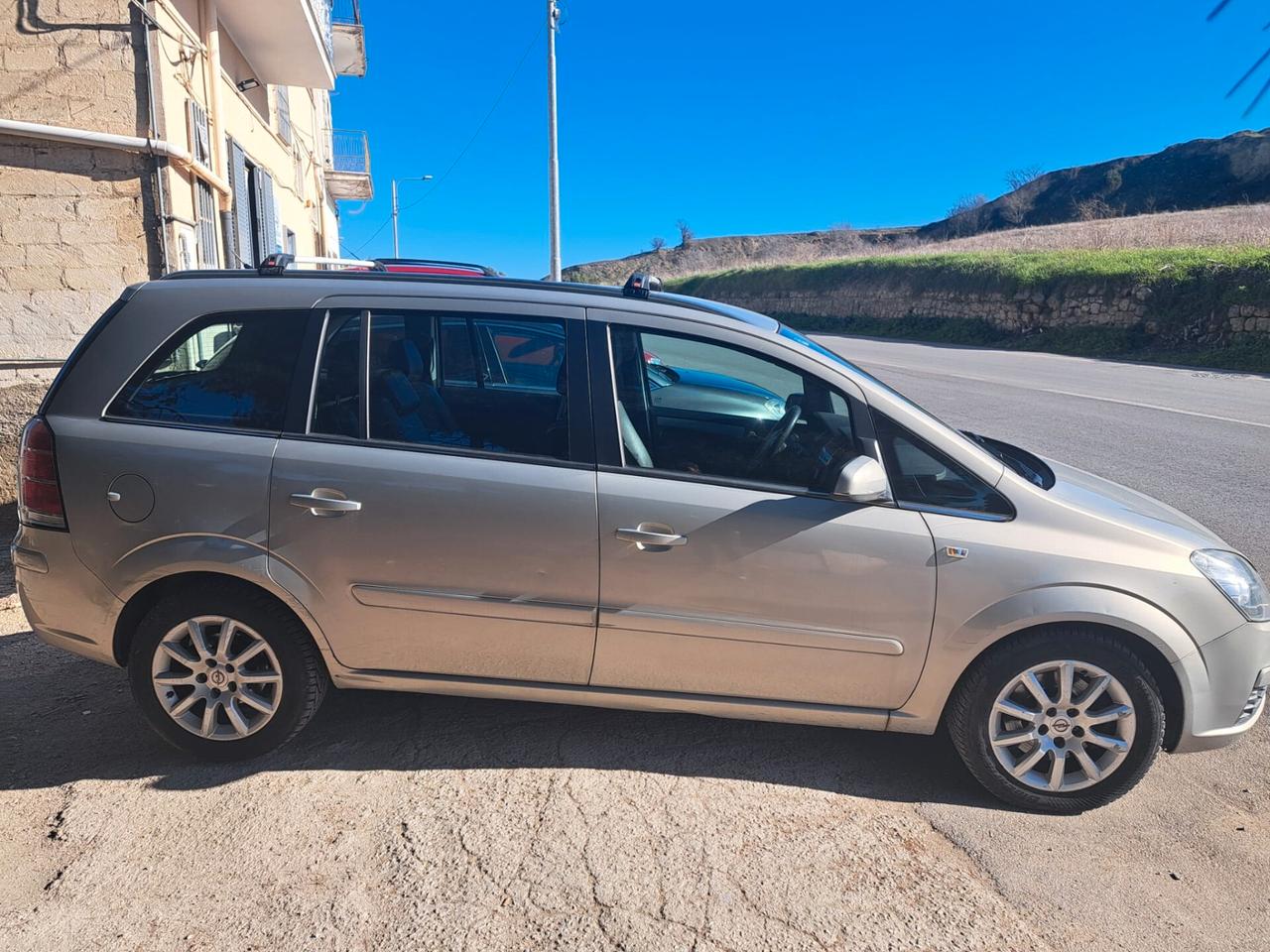 Opel Zafira 1.9 CDTI 120CV Cosmo- 7 POSTI