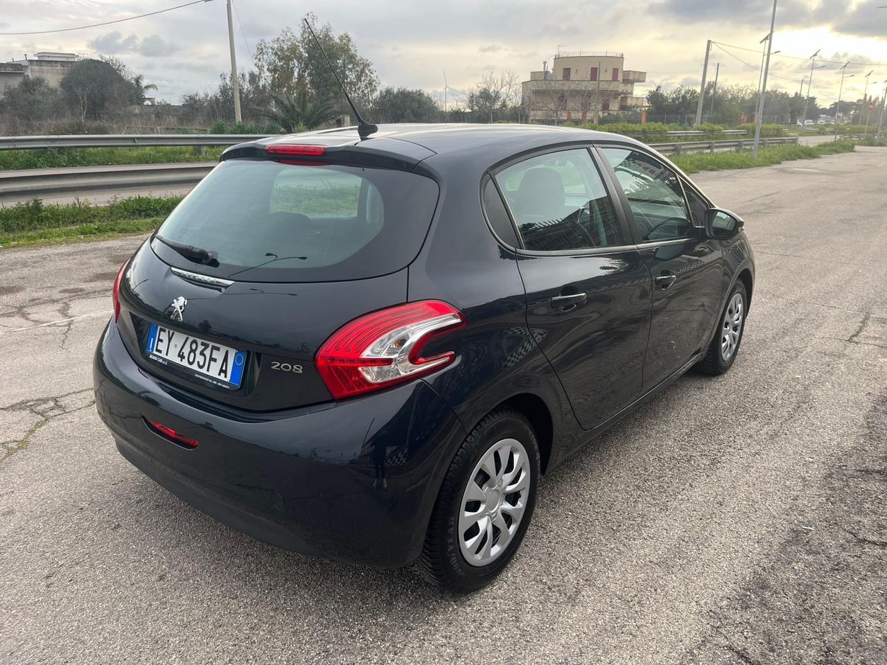 Peugeot 208 1200 5 porte Active Unipro 2015