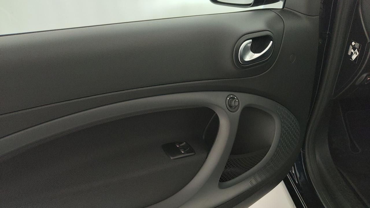 SMART Fortwo Cabrio eq suitered 4,6kW