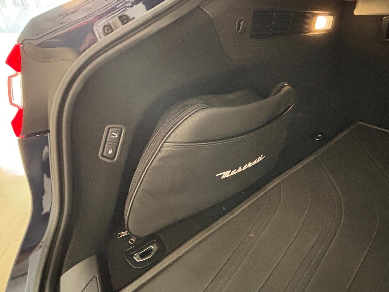 Maserati Levante 3.0 V6 Q4 Granlusso 275cv auto 2018