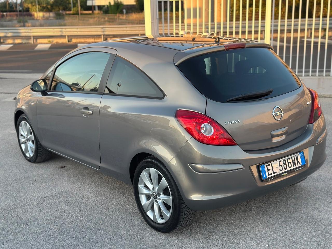 Opel Corsa 2012 1.3 CDTI 75CV b-color X NEOPATENTA
