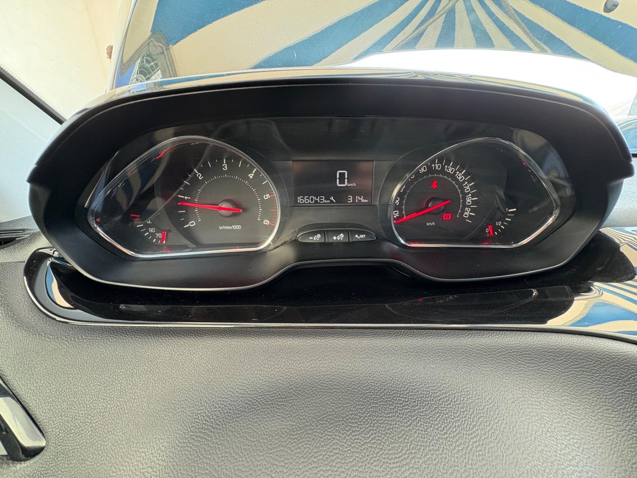 Peugeot 208 1.4 HDi 68 CV 5 porte