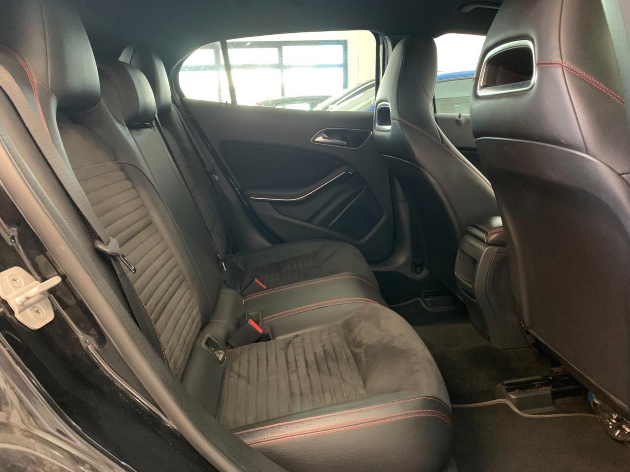 Mercedes-benz GLA 220 d Automatic 4Matic Premium AMG Line