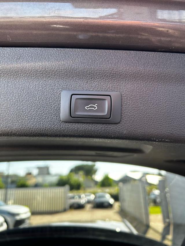 AUDI A6 Avant 40 2.0 TDI S tronic Business Sport