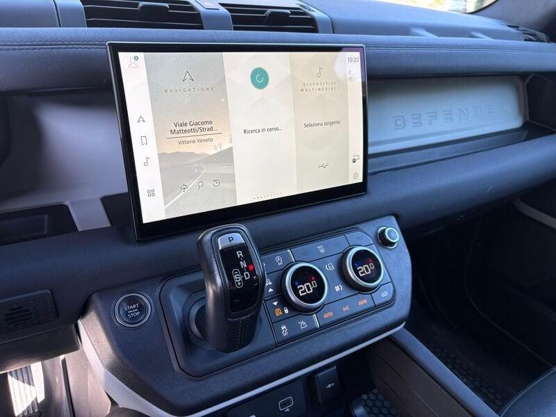 Land Rover Defender 3.0 D6 250 110 AWD auto.