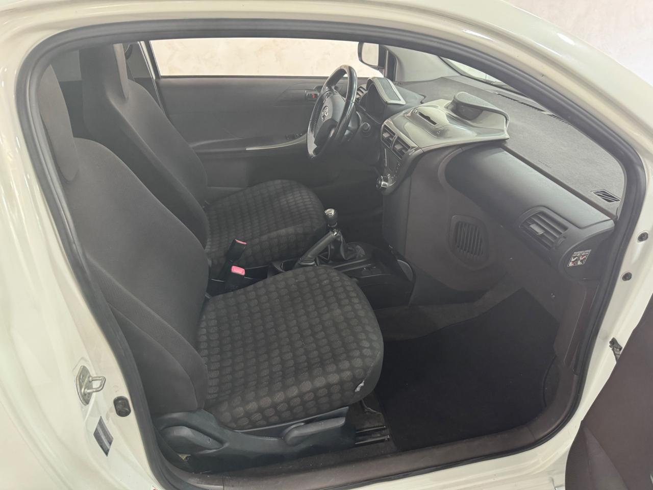 Toyota iQ 1.0 Sol