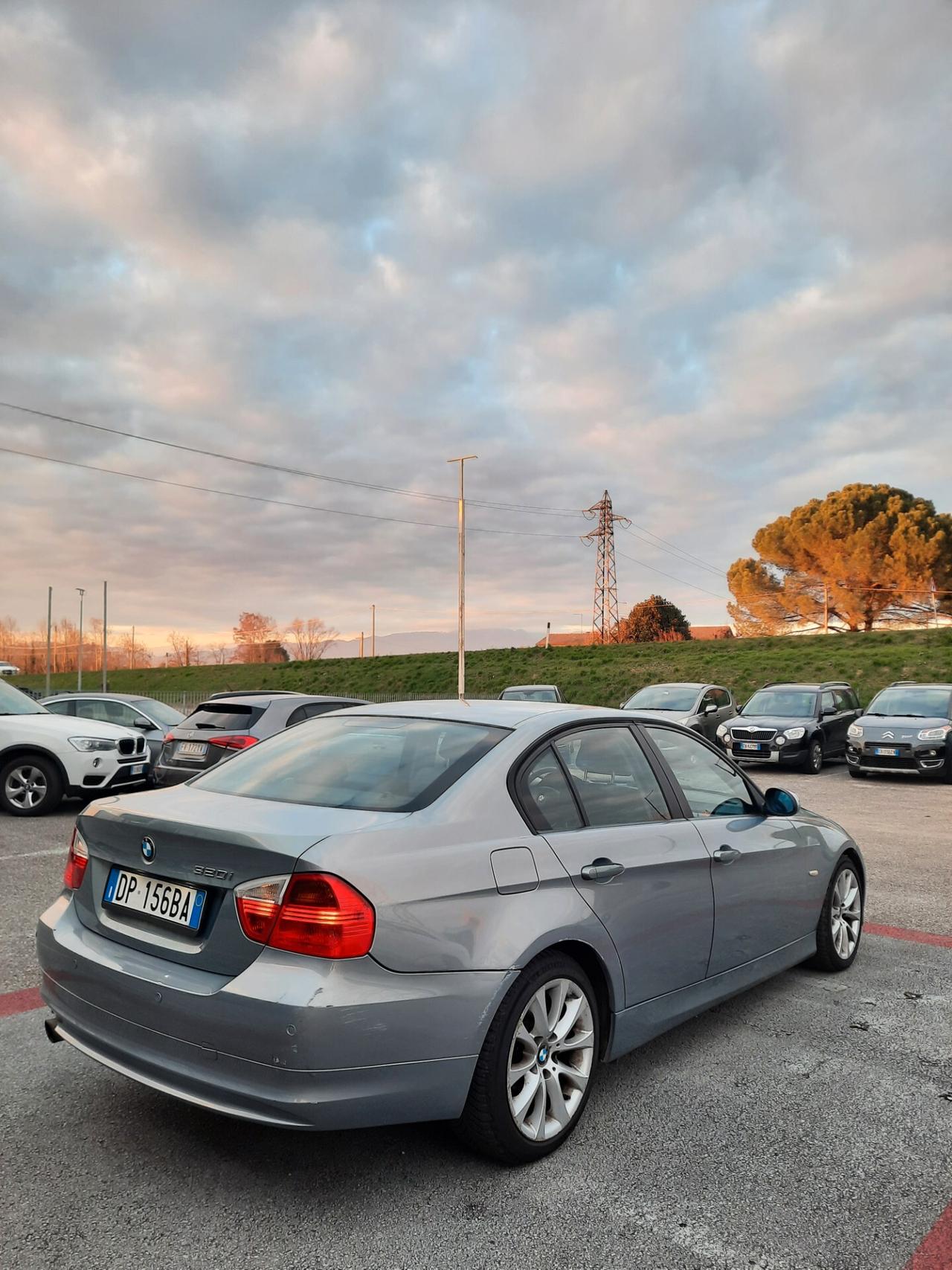 Bmw 320 320i cat Attiva