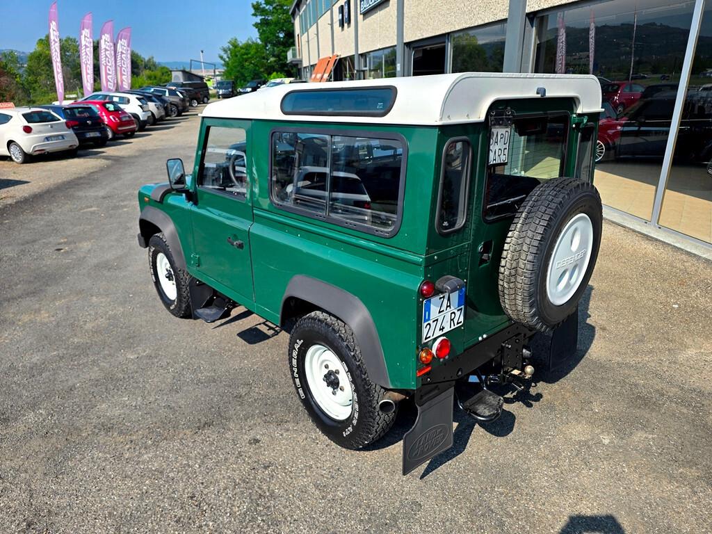 Land Rover Defender 90 2.5 Td5 Station Wagon E