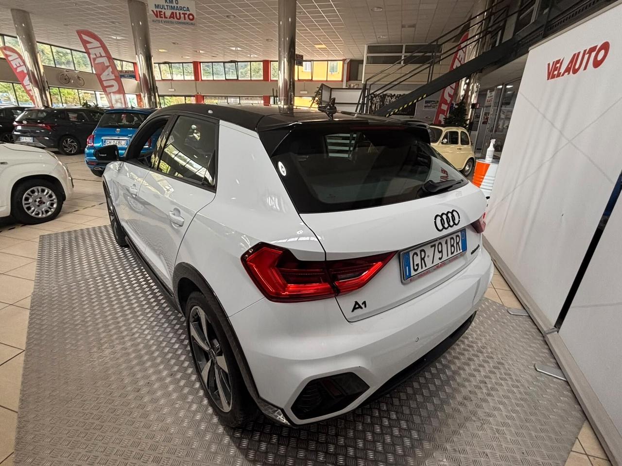 Audi A1 allstreet 35 TFSI S tronic Identity Contrast