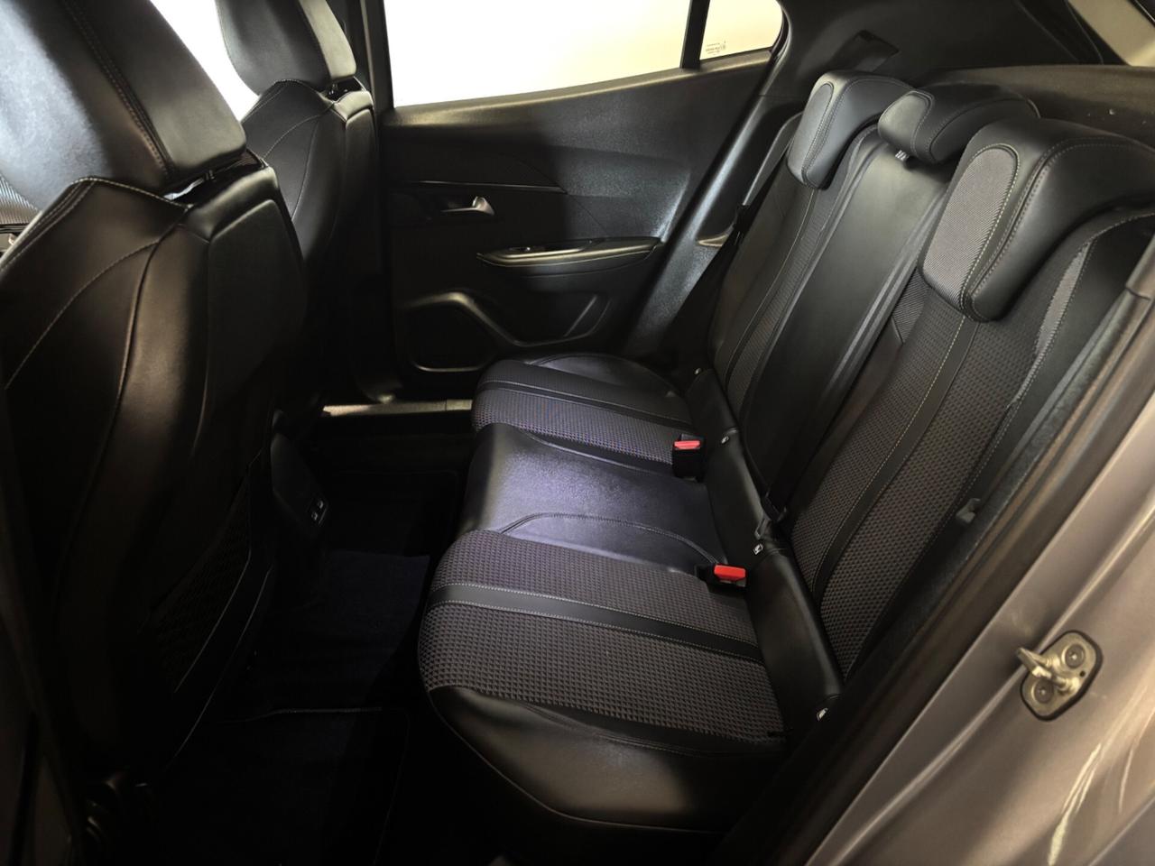Peugeot 2008 1.5 Bluehdi AUT. GT LINE