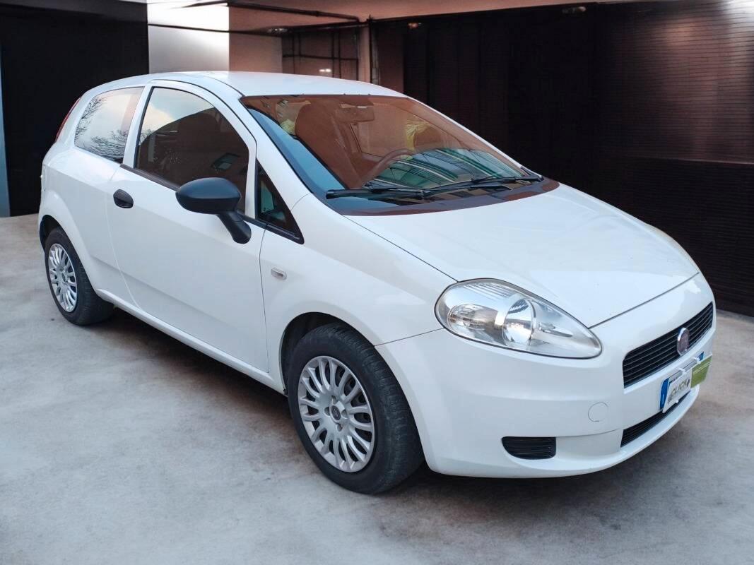 Fiat Punto III Punto III 2012 Om Autocarro