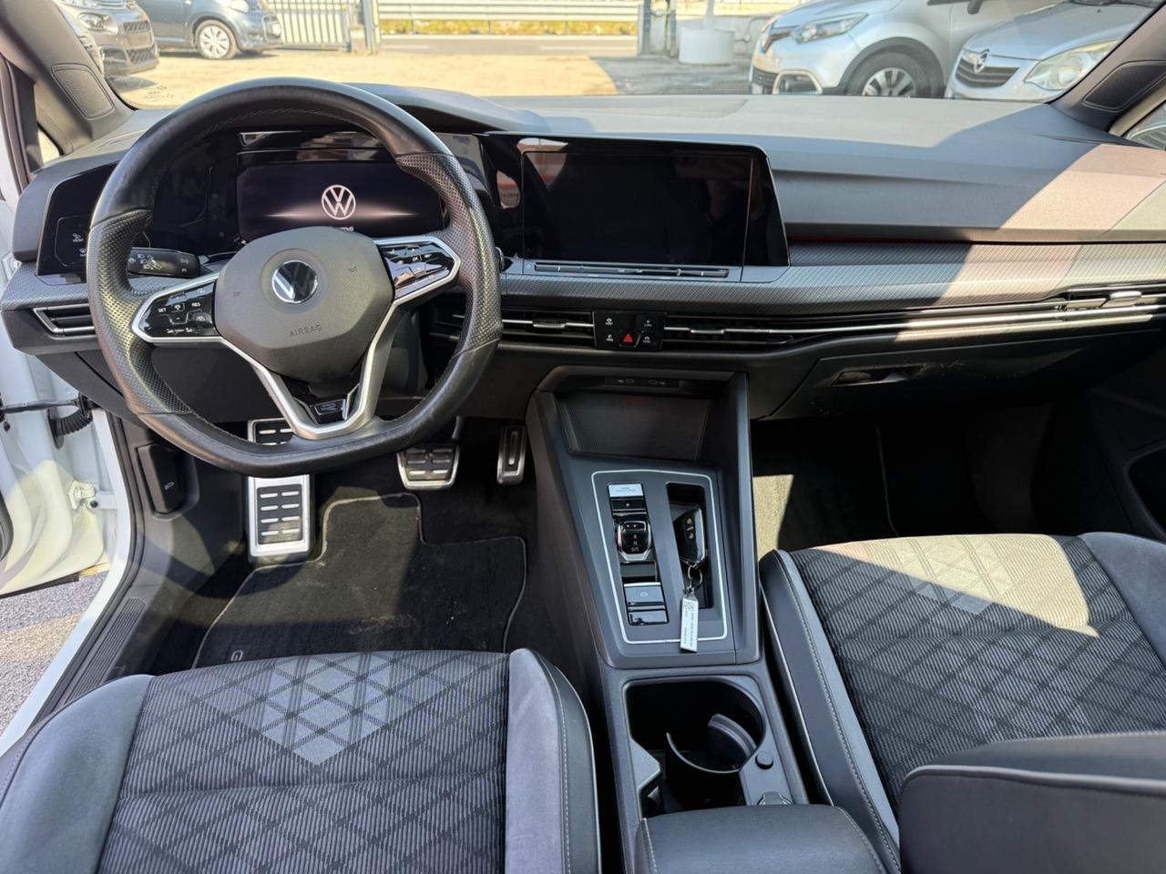 Volkswagen Golf 2.0 TDI 150 CV DSG SCR R-Line Tetto Apri