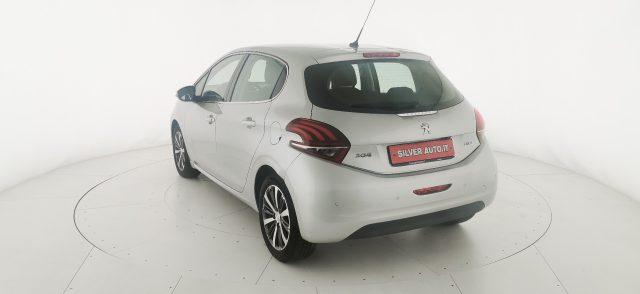 PEUGEOT 208 PureTech 82 5 porte Allure