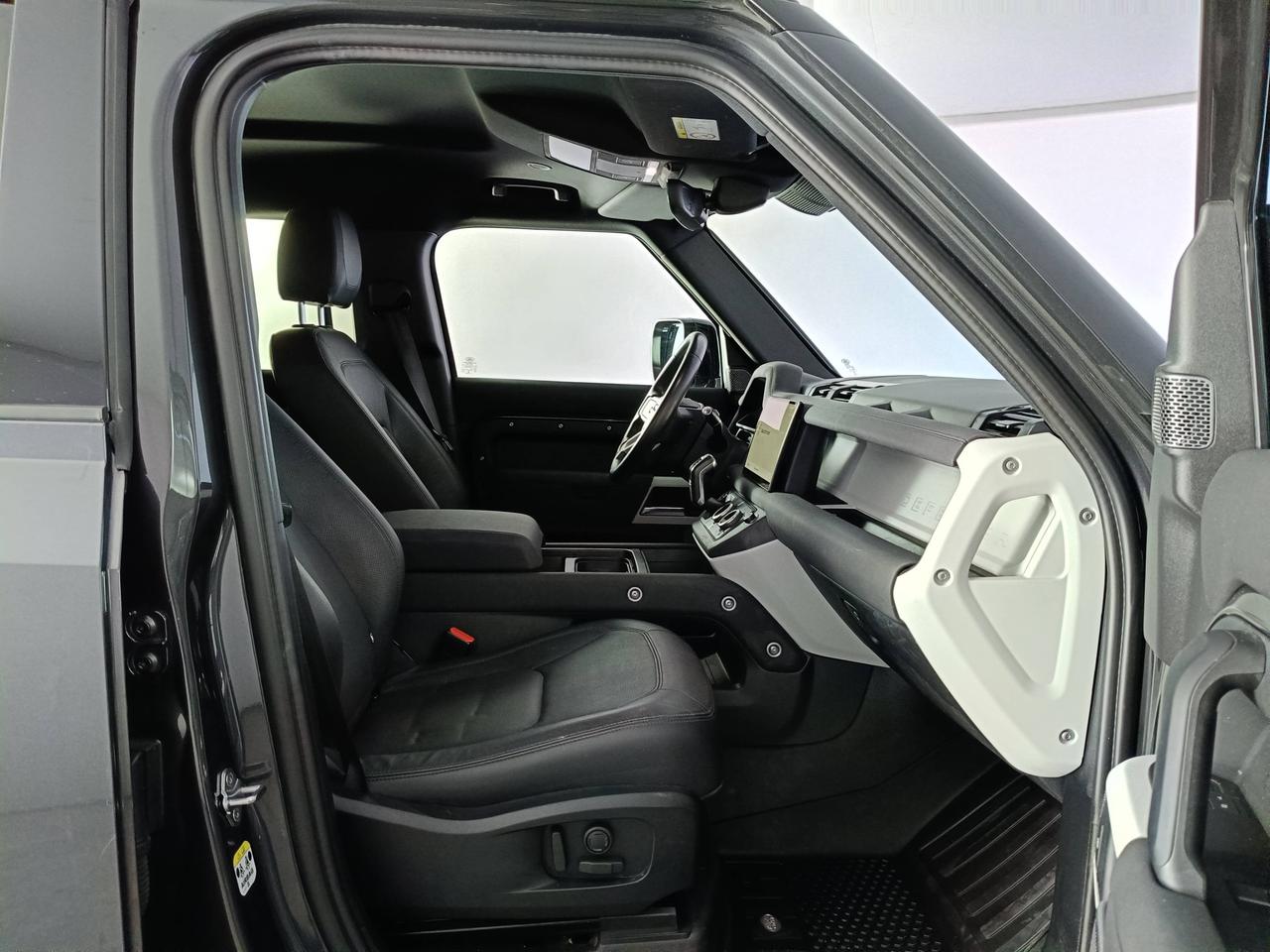 LAND ROVER Defender VII 2020 110 - Defender 110 3.0d i6 mhev X-Dynamic SE awd 200cv auto