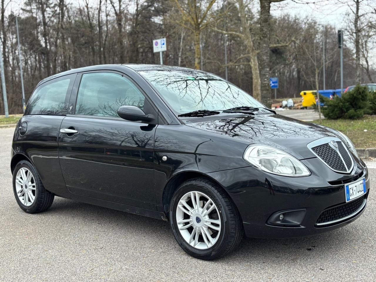 Lancia Ypsilon 1.2 69 CV Argento