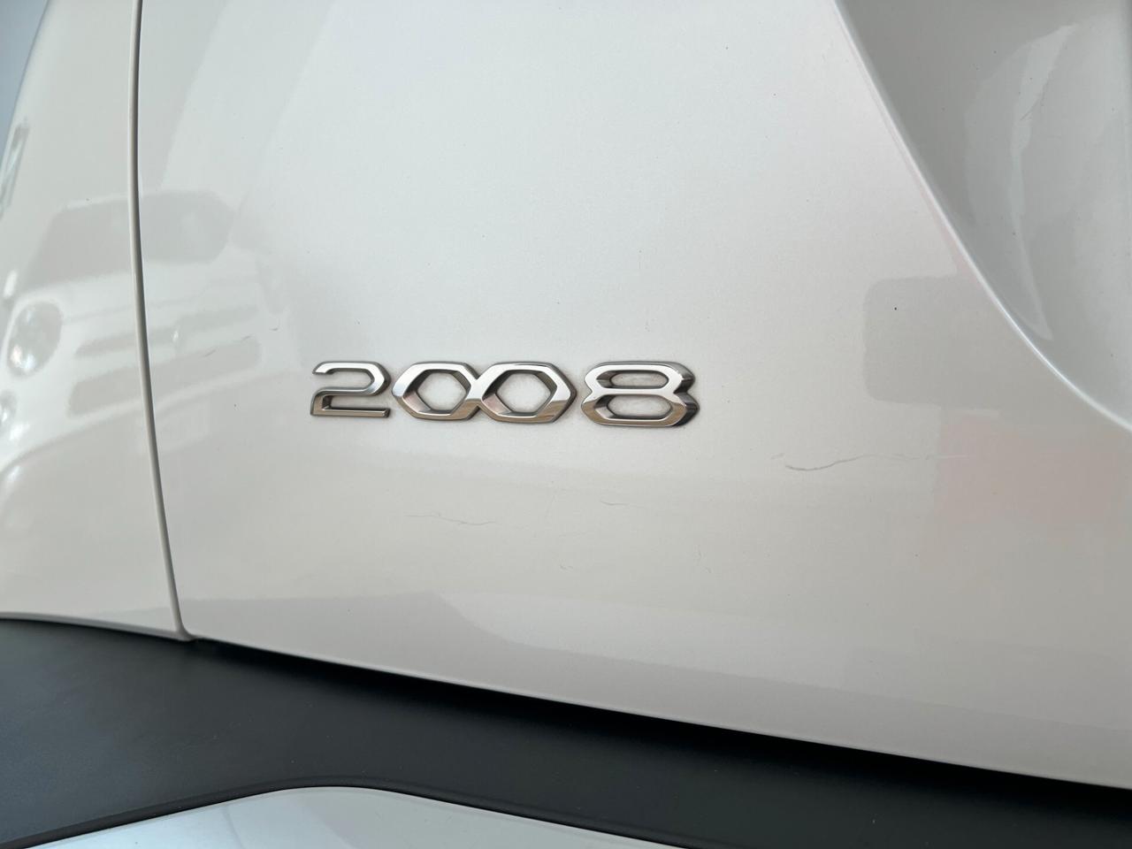 Peugeot 2008 BlueHDi 130 S&S EAT8 GT