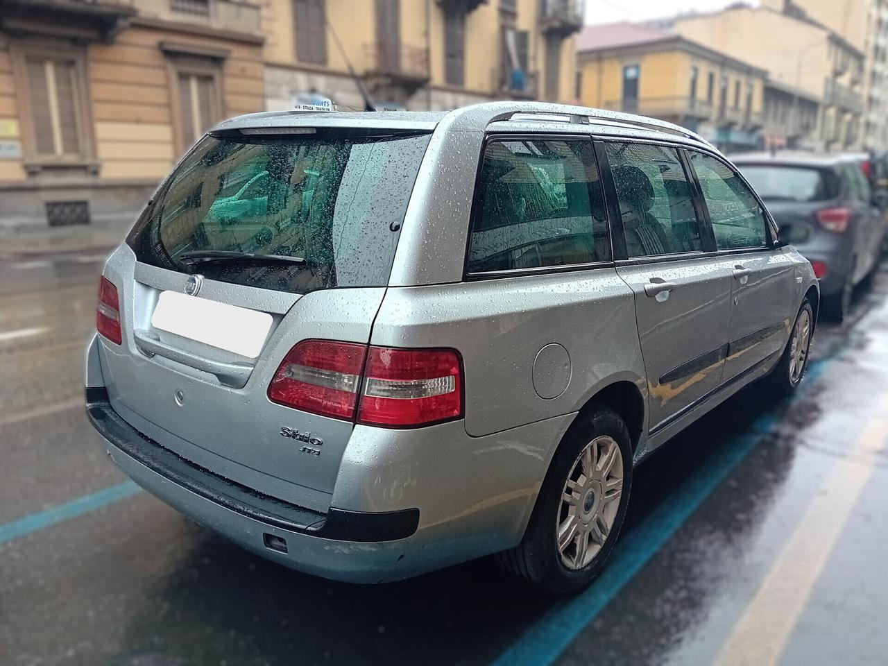 FIAT STILO - APERTI AD AGOSTO
