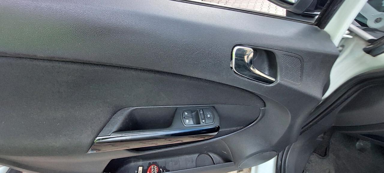 CORSA 1,2 GPL DI SERIE CASA MADRE SCADENZA 2033 LEGA BI.COLOR X NEOPATENTATI IMPECCABILE