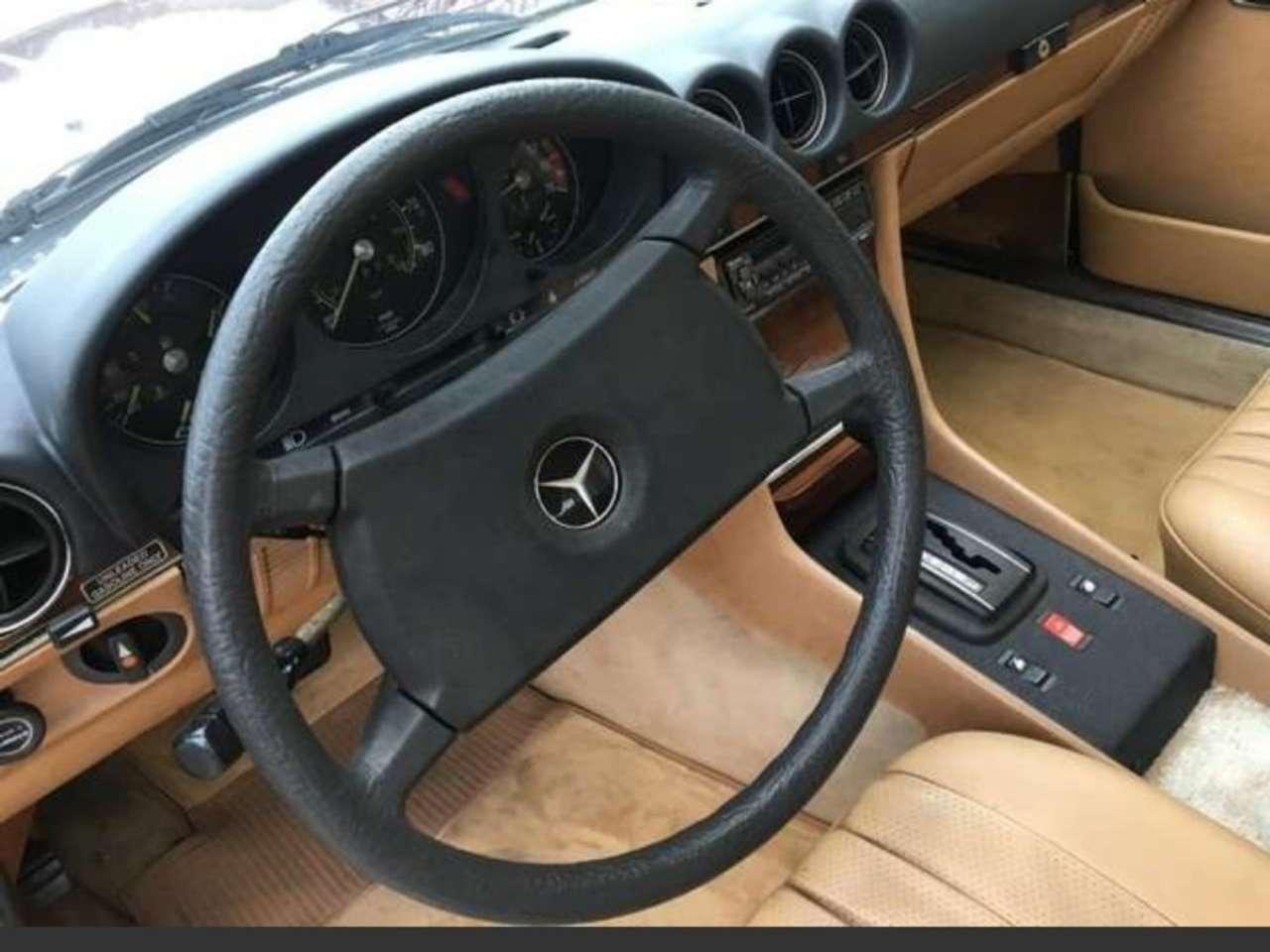 Mercedes-Benz SL 380