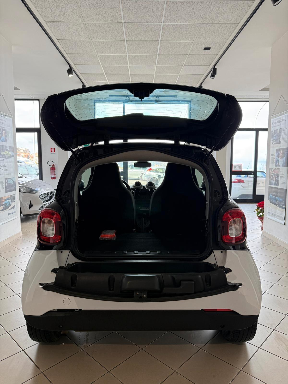 Smart fortwo 1.0 Youngster 71cv twinamic