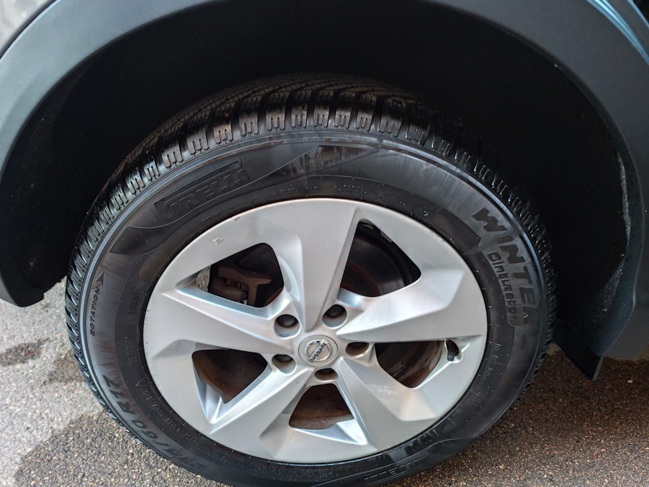 Nissan Qashqai 1.5 92.000 km CARPLAY NAVI RETRO SENSORI ANT E POST