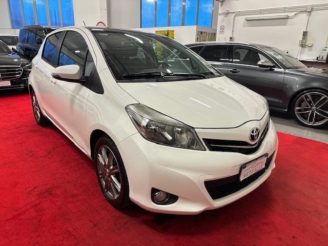 TOYOTA - Yaris 5p 1.3 Lounge NEOPATENTATI