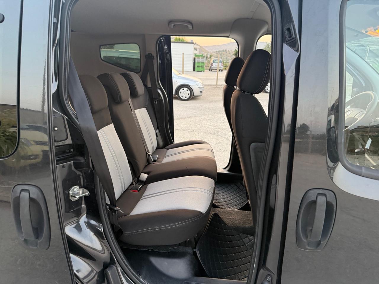 Fiat Qubo 1.3 MJT 75 CV Trekking