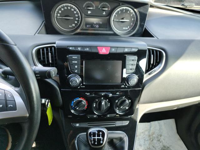 LANCIA Ypsilon 1.2 69 CV 5 porte Gold