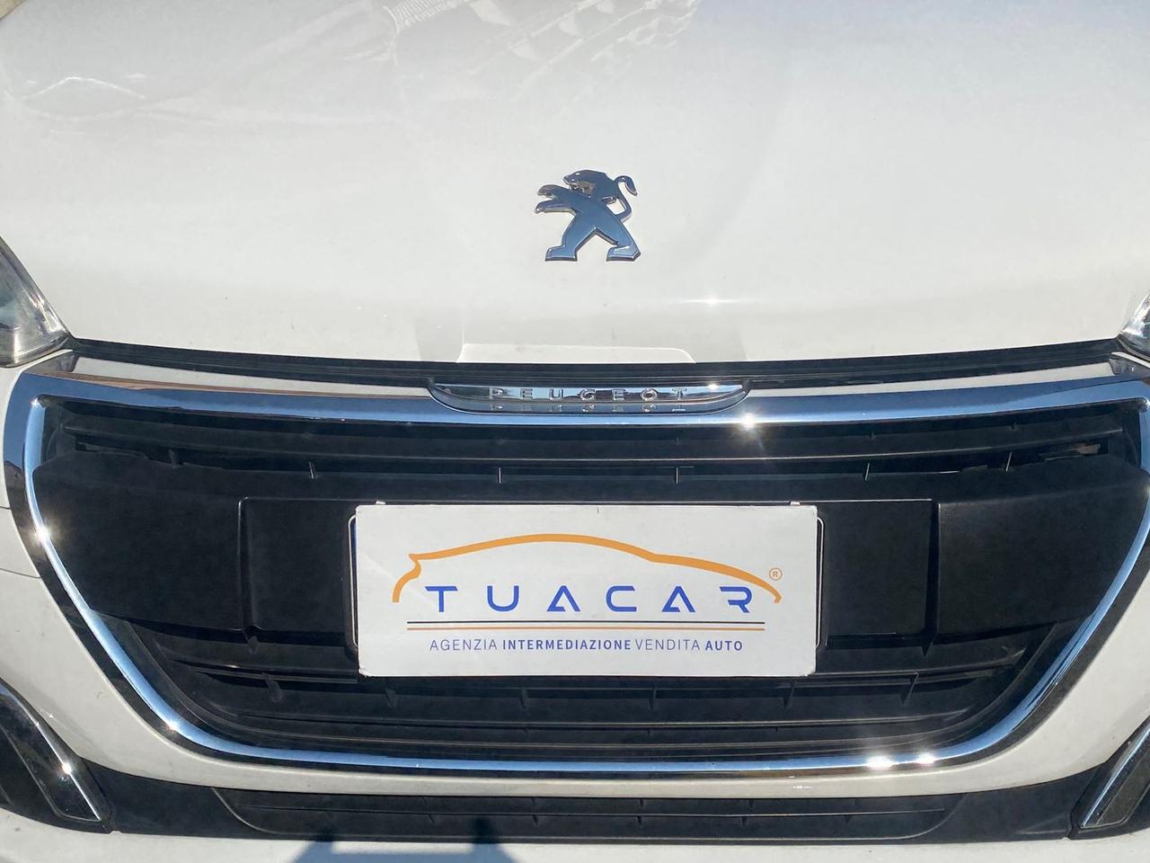 Peugeot 208 life #11893