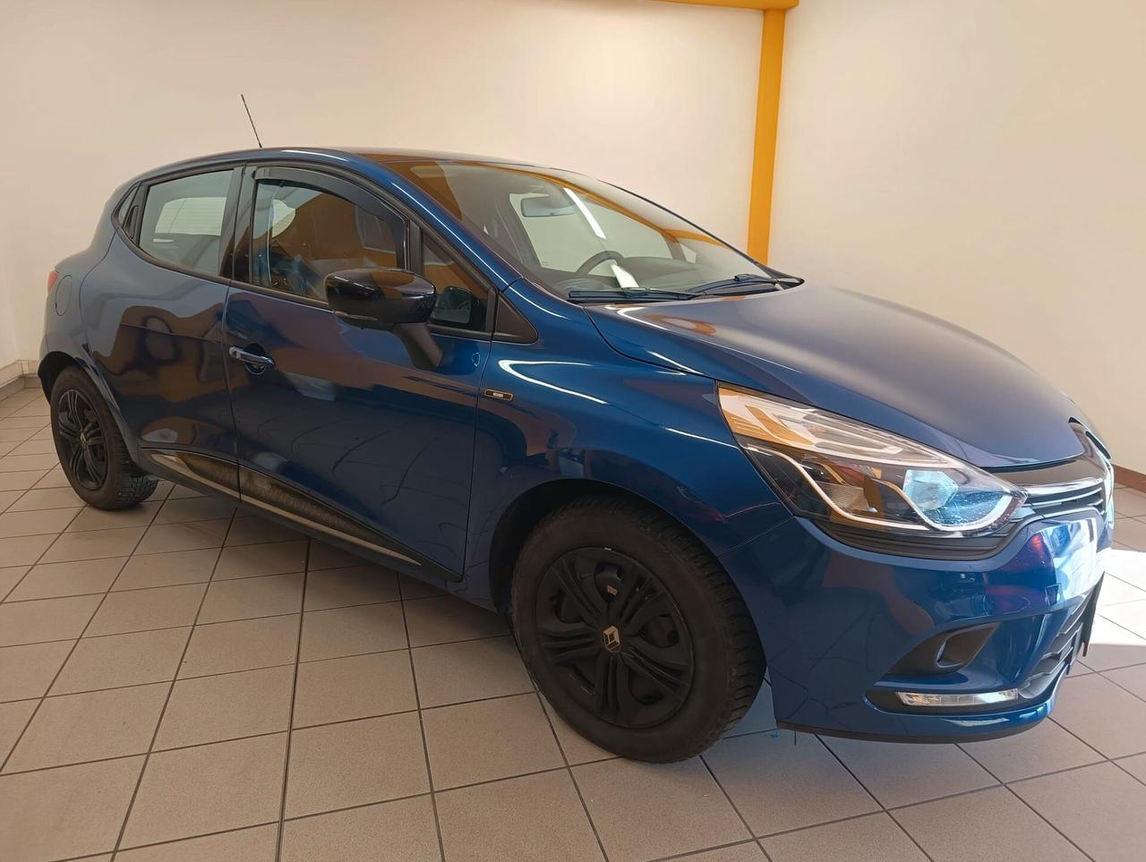 Renault Clio TCe 12V 90 CV GPL 5 porte Moschino Zen