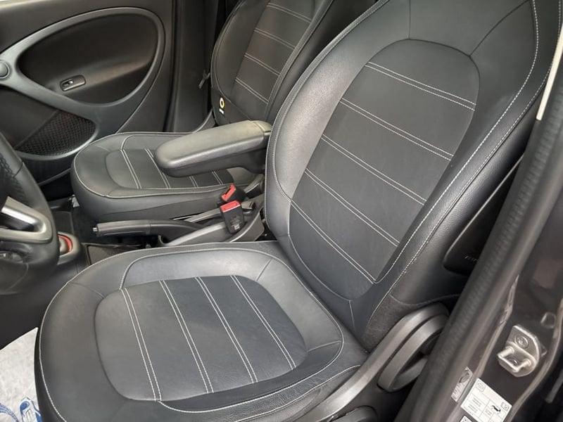 smart forfour EQ RACINGREY 22KW
