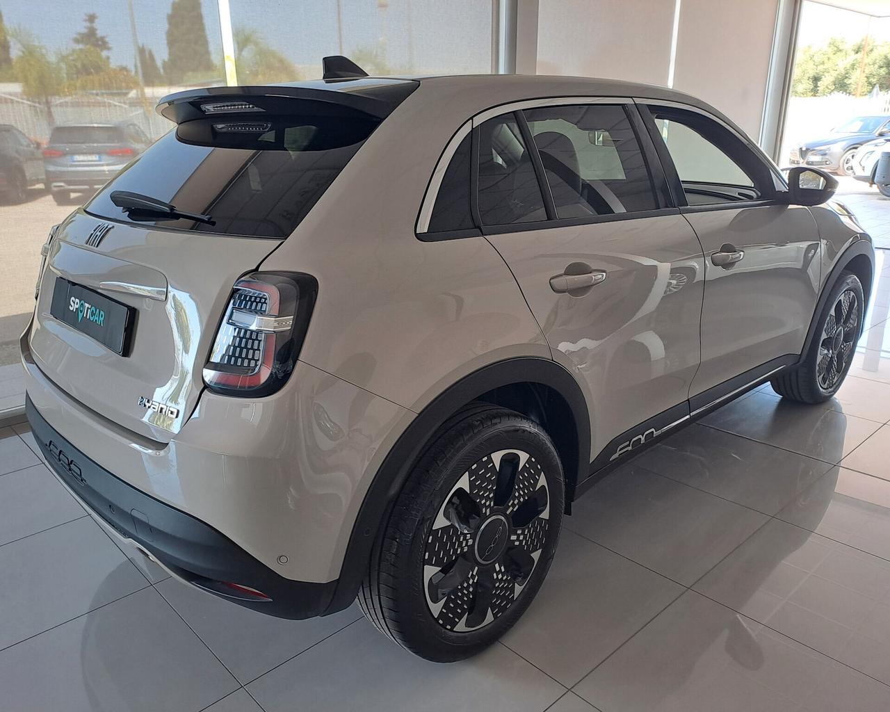 Fiat 600 1.2Hybrid 110 CV DCT MHEV La Prima