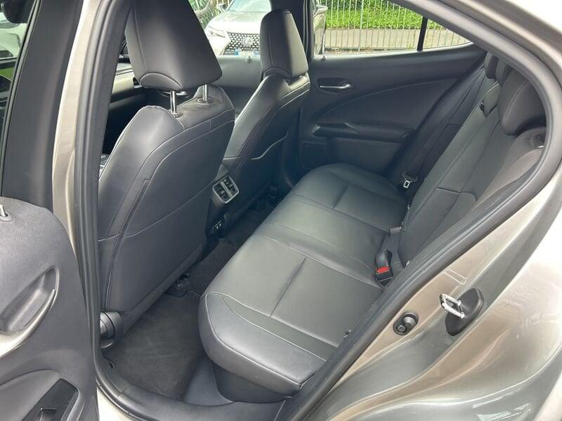 Lexus UX Hybrid Premium