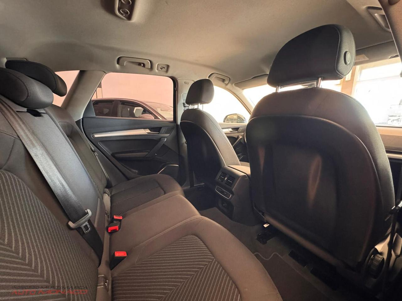 Audi Q5 2.0 TDI 204 CV S tronic Business 2022