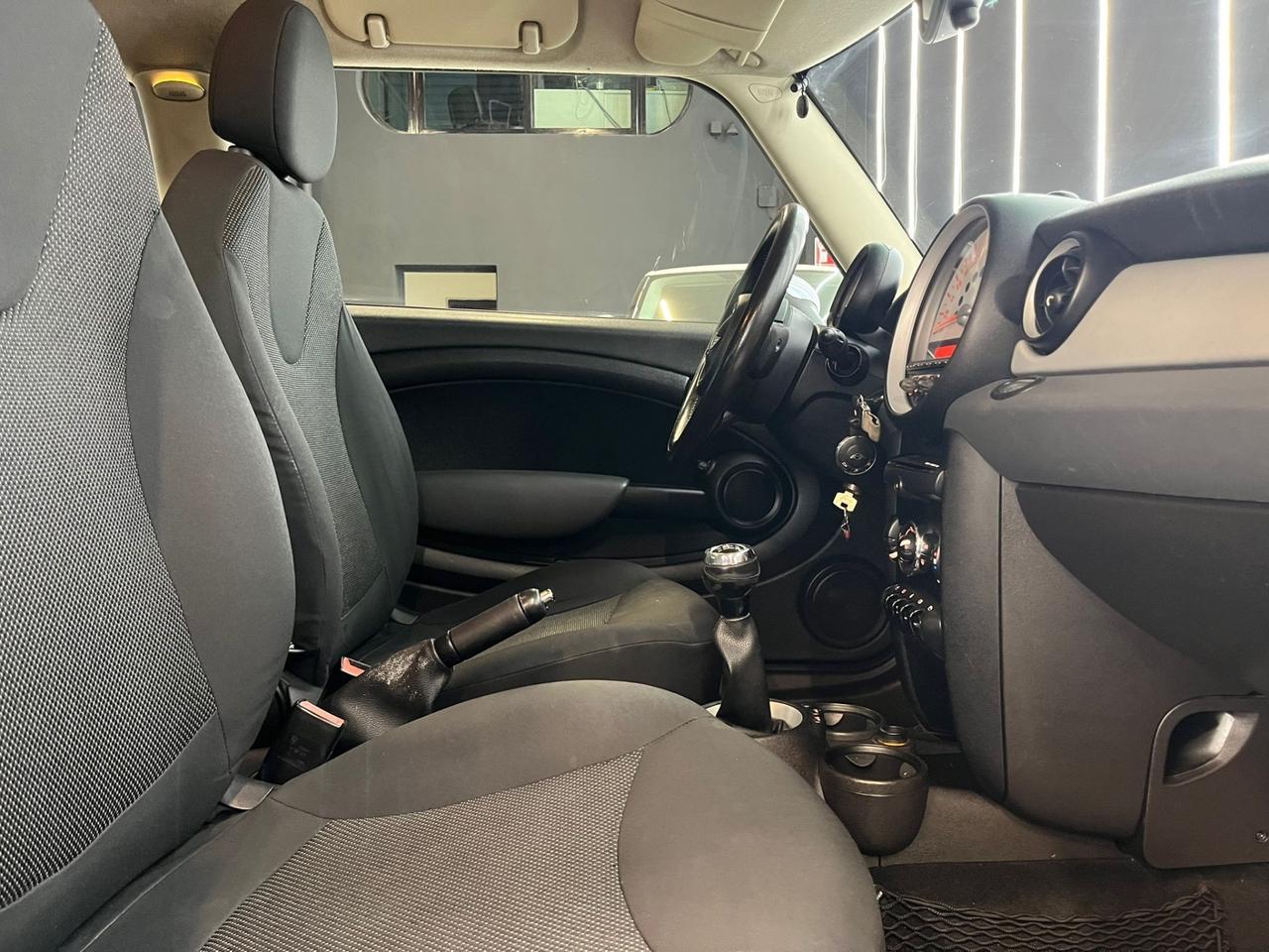 Mini 1.6 16V Cooper D OK NEOPATENTATI