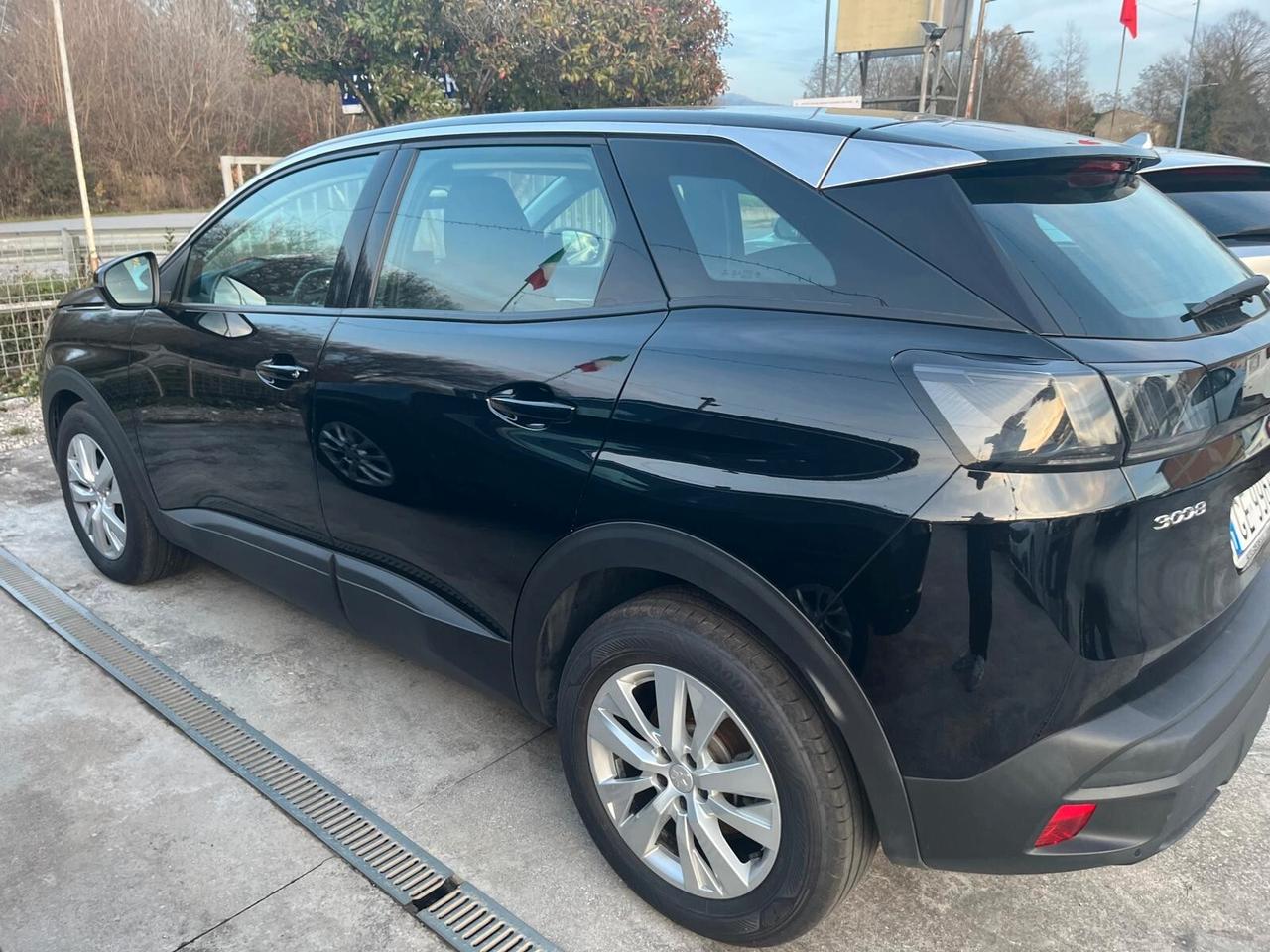 Peugeot 3008 BlueHDi 130 S&S EAT8 Active Pack