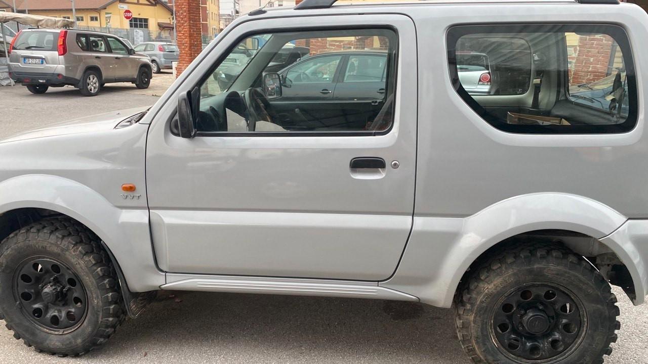 Suzuki Jimny 1.3i 16V cat 4WD JLX