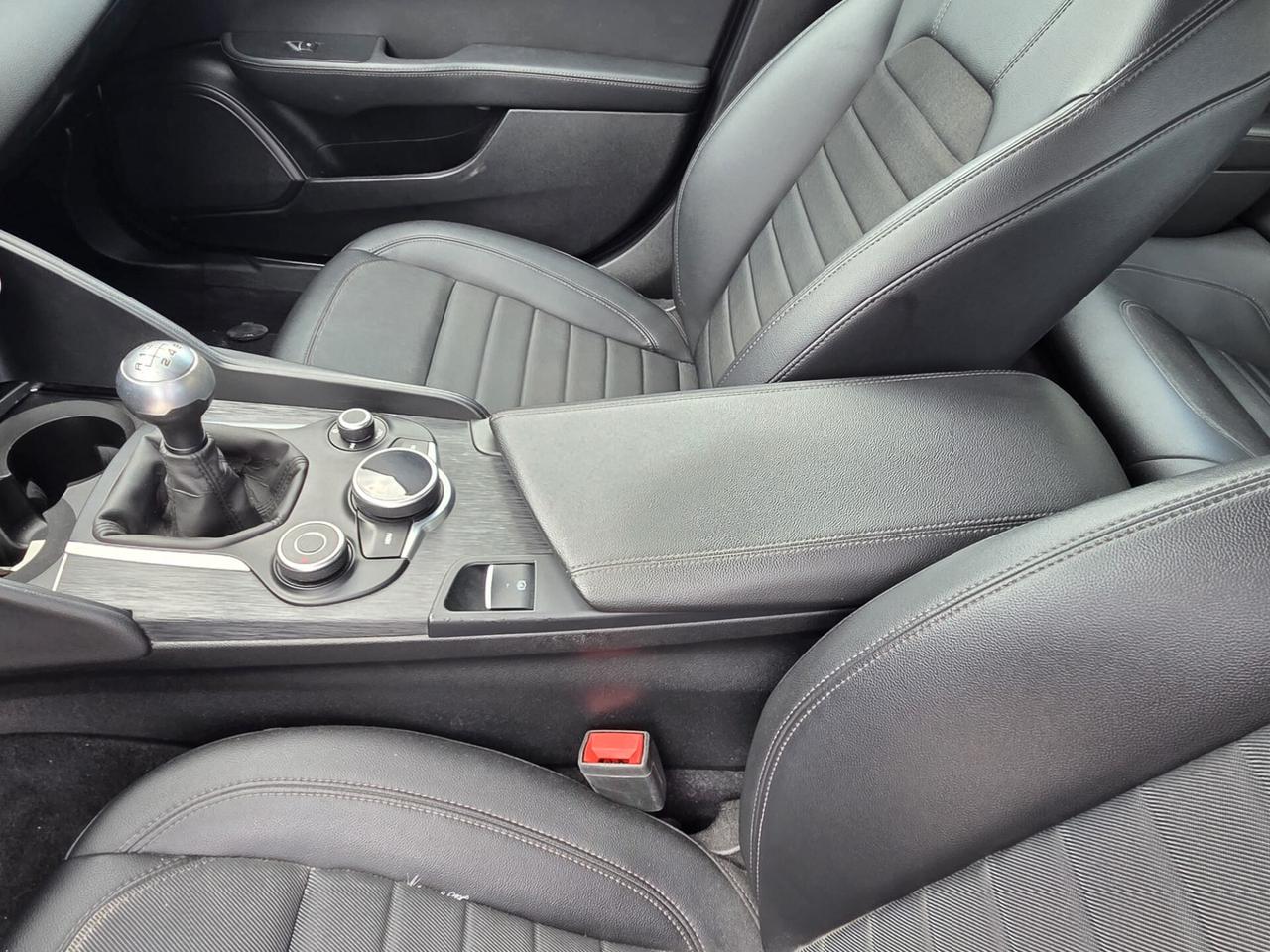 Alfa Romeo Giulia 2.2 JTDM TURBODIESEL MY19 -MOTORE ROTTO-