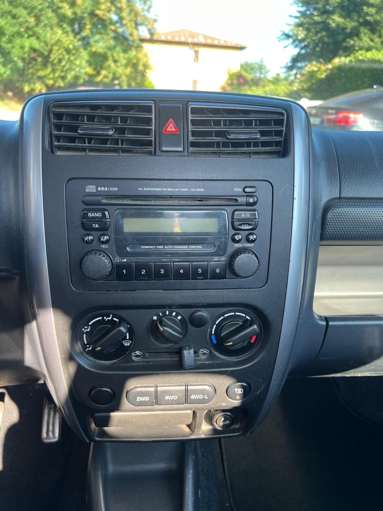 Suzuki Jimny 1.3i 16V cat Cabrio 4WD JLX