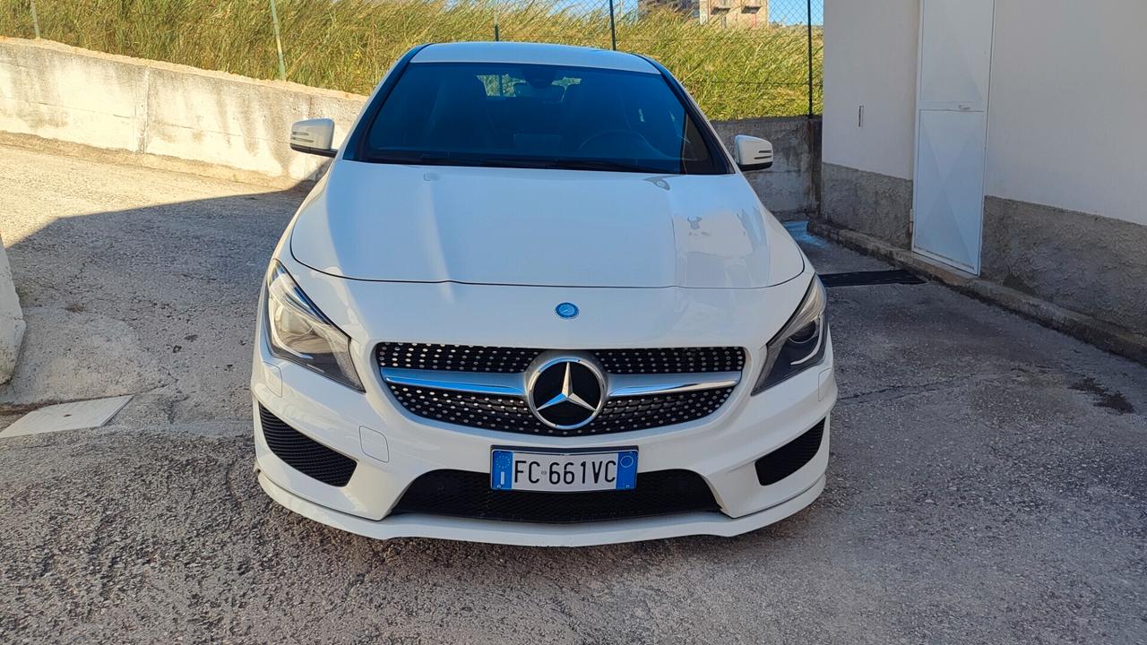 MERCEDES CLA 200 PREMIUM