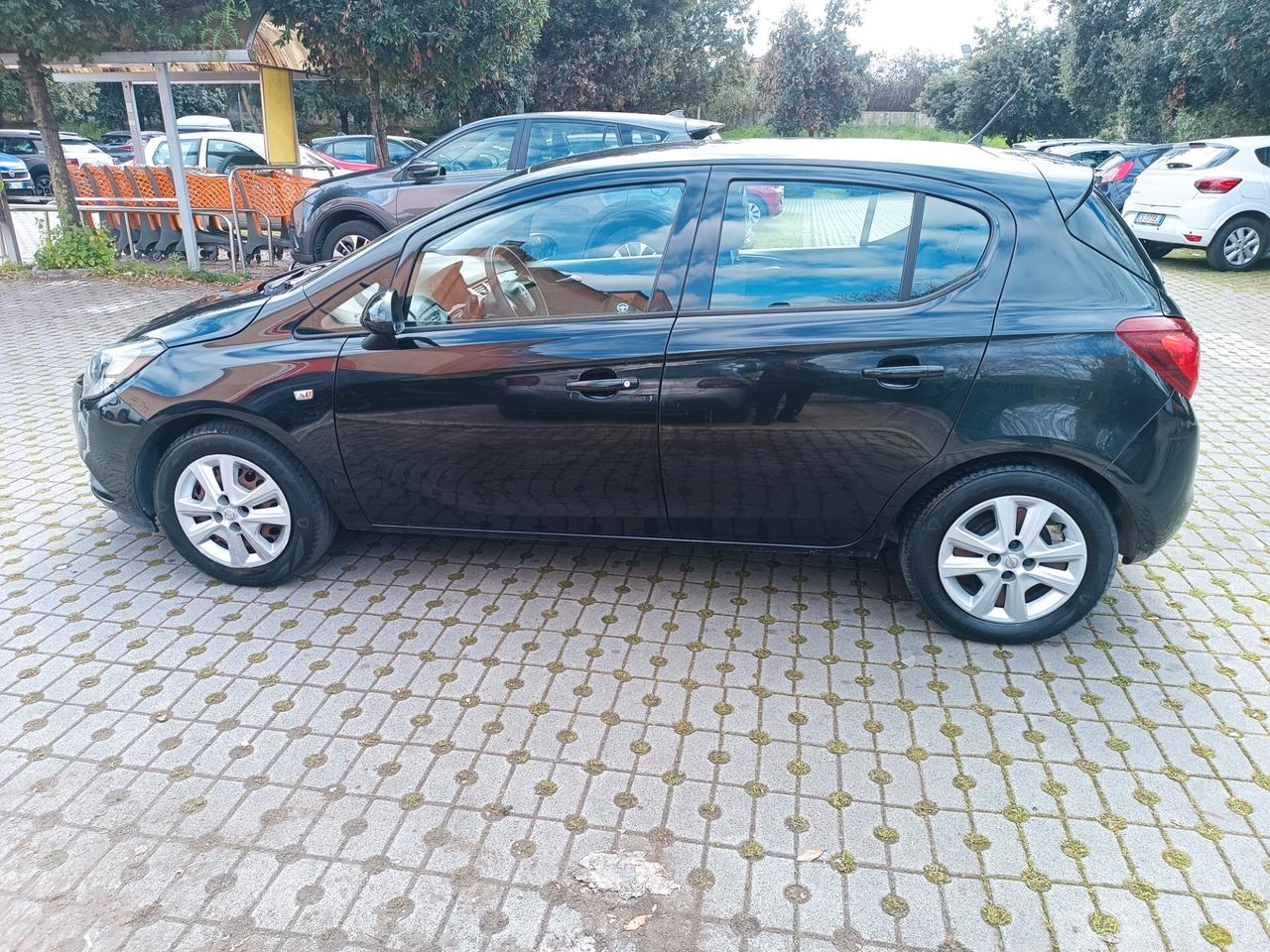 Opel Corsa 1.2 5 porte n-Joy